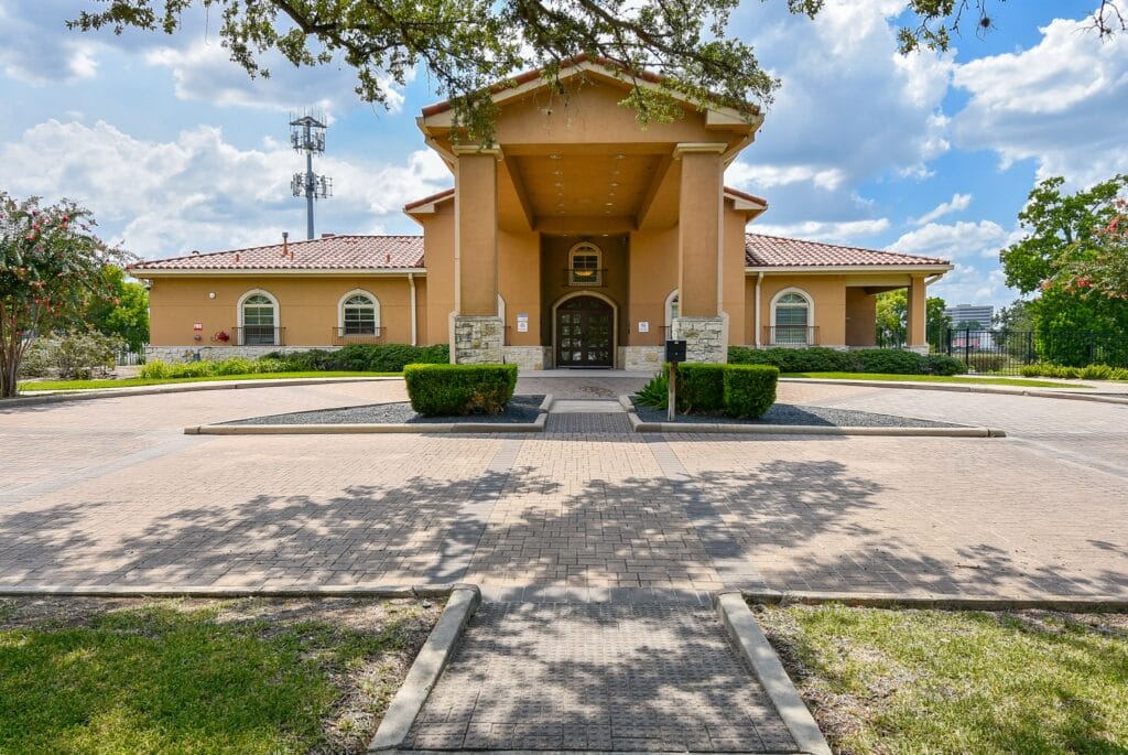 Luxury Treatment Facility | Virtue Recovery Houston Houston luxury drug & alcohol rehab center